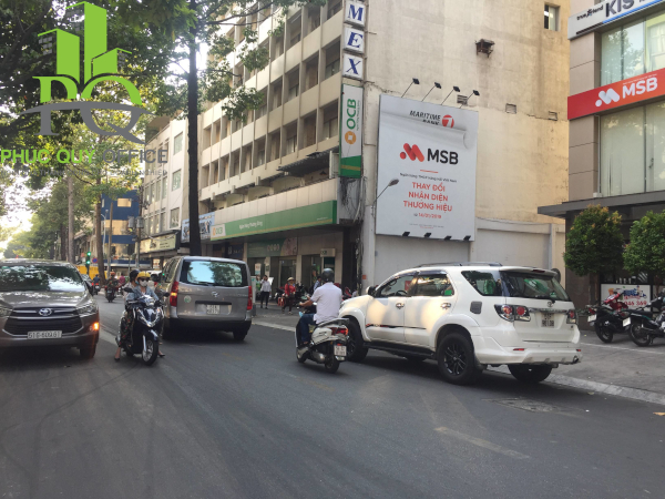 Mặt tiền tòa nhà Maritime Bank Tower